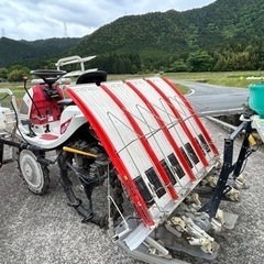 田植え機　４条植えの画像
