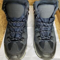 Alpine design トレッキングシューズの画像