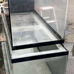アクリル水槽、水槽の画像