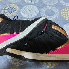 アディダス adidas レディース 黒Xピンク色 ハイカット ...