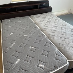 家具 ベッド クイーンベッドマットレスセット
の画像