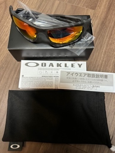 【新品・未使用・定価以下】OAKLEY Valve  サングラス　オークリー