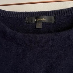 rienda ギャザーシャツスリーブコンビKnit トップスの画像