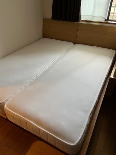 無印良品　ベッドフレーム、マットレス　クイーンサイズ　一式