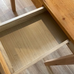無印良品　パイン材デスク　引き出し付きの画像