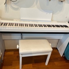 YAMAHA Pシリーズ 88鍵盤 ホワイト P-125WH 美品 キーボード　椅子付きの画像