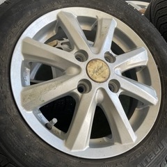 車のパーツ タイヤ、ホイールの画像