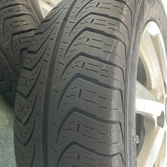 車のパーツ タイヤ、ホイールの画像