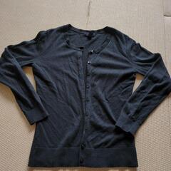 服/ファッション カーディガン レディース　GAP黒色