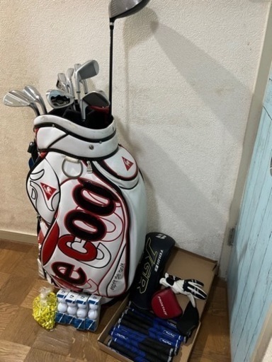 ゴルフ用具一色