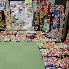 着物の接客スタッフの画像