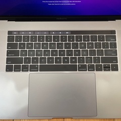 【最終値下げ・中古品】MacBook Pro 2016 15inch USキーボード 箱入り 付属品全てあり！の画像