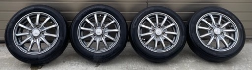 車のパーツ タイヤ、ホイール