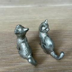 錫の猫箸置き