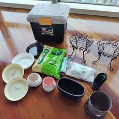 ※只今お取引中です※　◆差し上げます◆　園芸用品いろいろ　コンテナ入り
