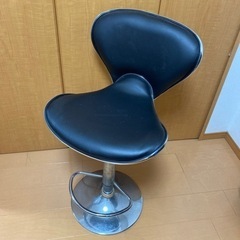 バーのイス