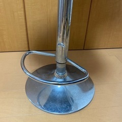 高めの椅子の画像