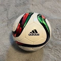 フットサルボール　アディダス