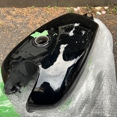 SR400 純正タンク　2型