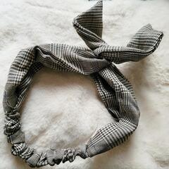 【新品・未使用】試着のみ　カチューシャ　ターバン　ヘアバンド　ブ...