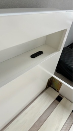 《5月終了予定》クイーンベッドフレーム　すのこ付き