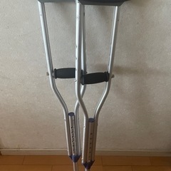 子供用松葉杖