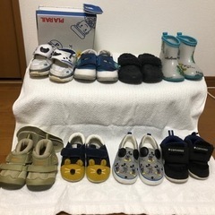 靴　13センチ×2 13.5センチ×2 14センチ×4