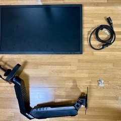 PCモニター　&   モニターアームの画像
