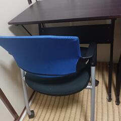 〈値下げ〉デスクと椅子のセットまたは、デスクだけ