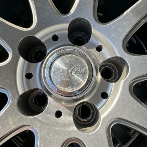車のパーツ タイヤ、ホイール