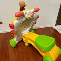 ウォーカー　足こぎ乗用 アンパンマンの画像