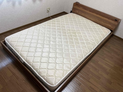 【フレームのみ可】【マットレスのみ可】セミダブル　すのこベッド