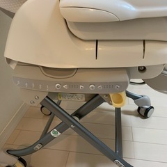 値下げ　コンビ　電動ハイローチェアの画像