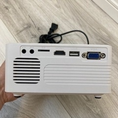 【QKK】Wi-Fi家庭用プロジェクターの画像