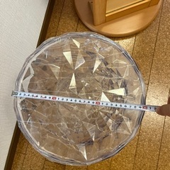 クリスタルスツールの画像