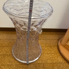 クリスタルスツールの画像