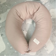 スリーコインズ　授乳クッション　3coins スリコの画像