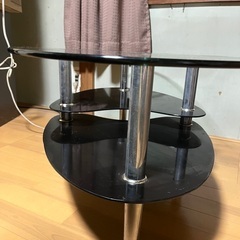 ガラステーブル『値下げしました』の画像