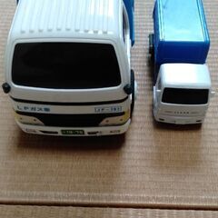 ゴミ収集車　おもちゃ