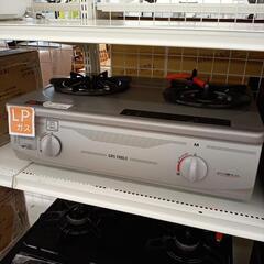 使用済み切手／日本と外国の混合　アルバムにビッシリシリーズ1。【昭和レトロ】。 使用済み切手／日本と外国の混合 アルバムにビッシリシリーズ1。【昭和