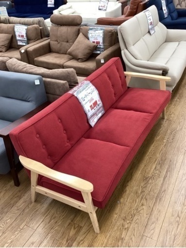 KE-24【新入荷　リサイクル品】3シーターアームソファ　赤