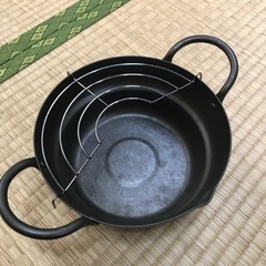 天ぷら鍋の画像