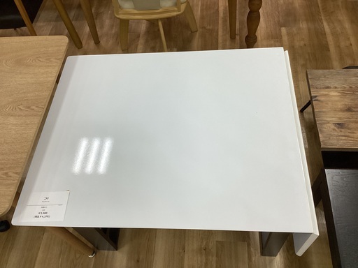 【トレファクイオンタウン上里店】ニトリのダイニングテーブル入荷しました