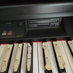 電子ピアノの画像
