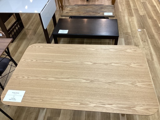 【トレファクイオンタウン上里店】Francfrancのダイニングテーブル入荷しました！！