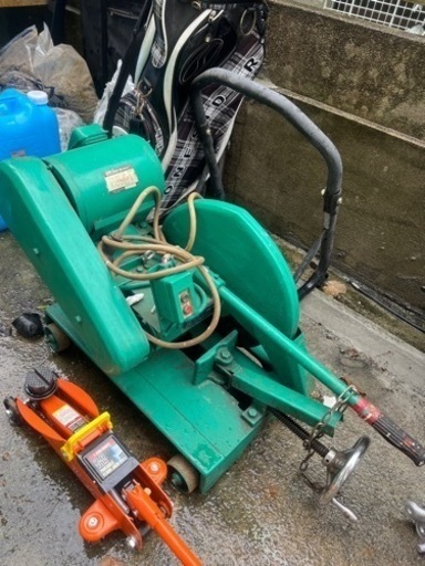 高速切断機　
200v  