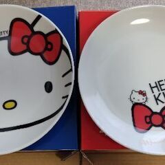 ハローキティー　皿　2枚