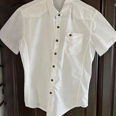 メンズ　カジュアル半袖シャツ　2枚➕ワイシャツ　2枚　計4枚セットの画像