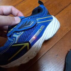 15㎝　光る　子供用シューズの画像