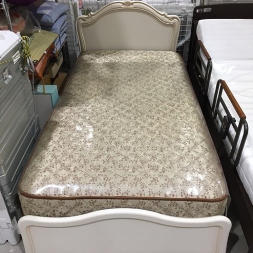 シングルベッド